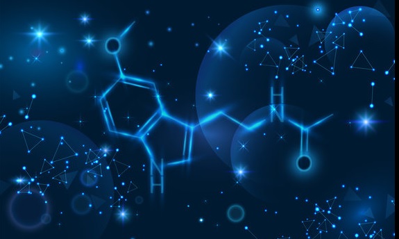 U plavom zvezdanom Univerzuju lebdi crtez hemijske formule melatonina